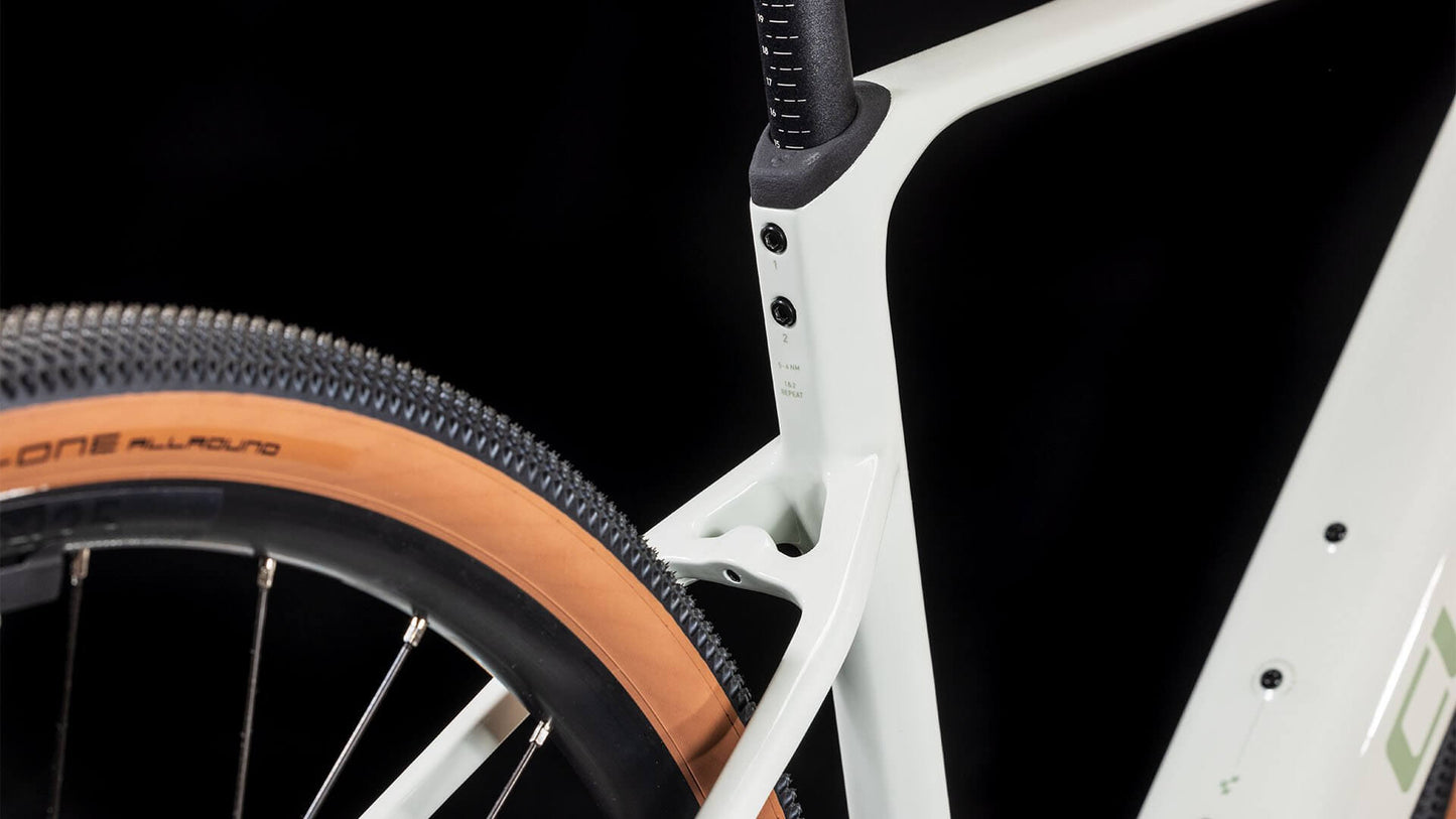 CUBE Nuroad Hybrid C:62 Race 400X